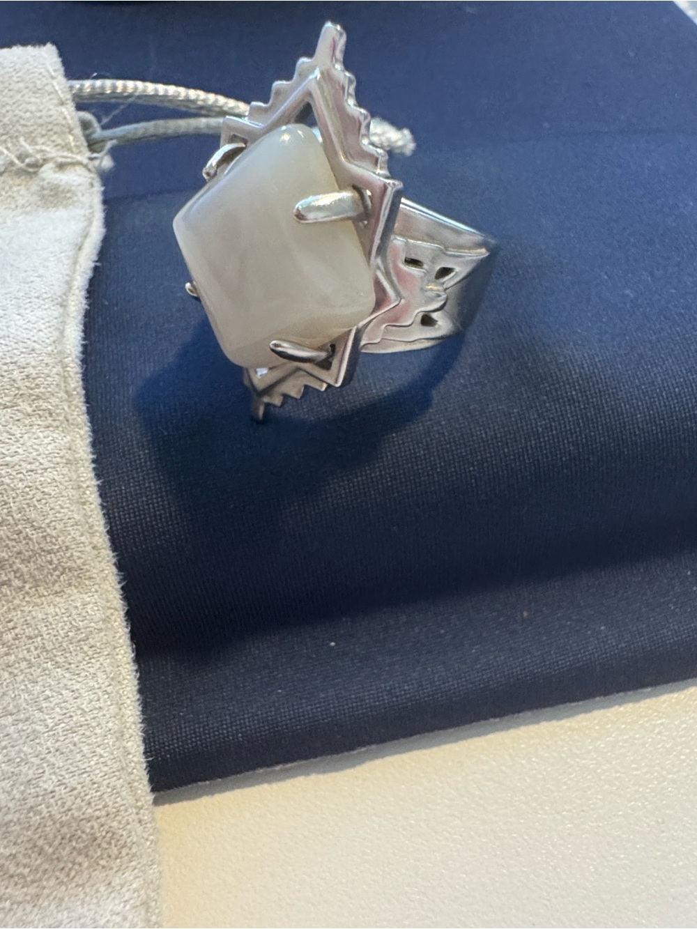 Kendra Scott Vintage Cass Cocktail Ring - Size 9 - Picture 4 of 9